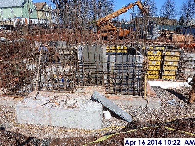 Foundation wall forms at Stair -4,5-Elev. 7 Facing North (800x600)